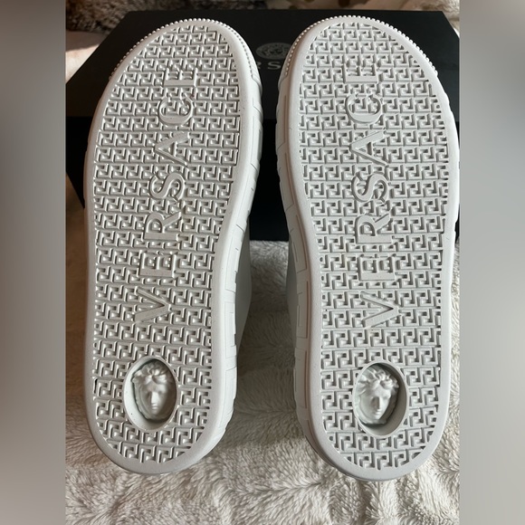 BRAND NEW Versace La Greca Logo Sneakers - Picture 3 of 5